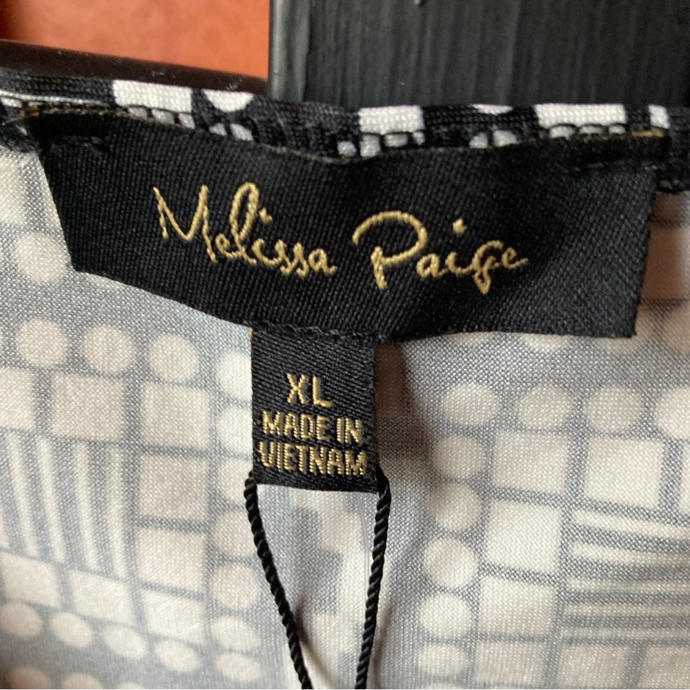 Melissa Paige XL  Long Sleeve V Black White Tunic Top - Picture 5 of 6
